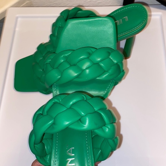 Braided 2 strap Statement Green heels (knock off Steve Madden) - Picture 3 of 8